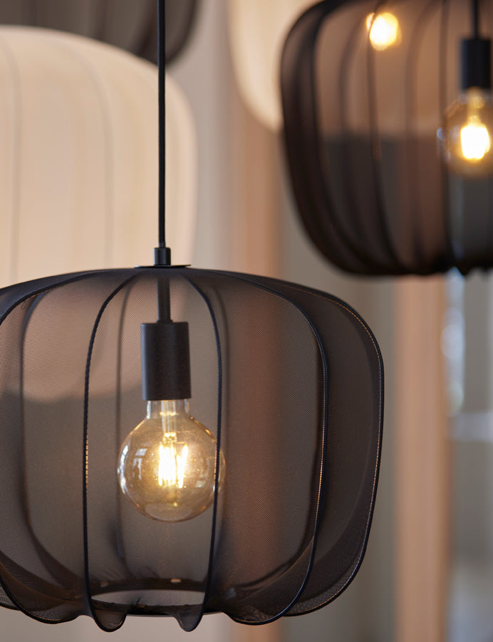 hanglamp zwart, hanglamp goud, hanglamp design, hanglamp woonkamer, hanglamp modern
