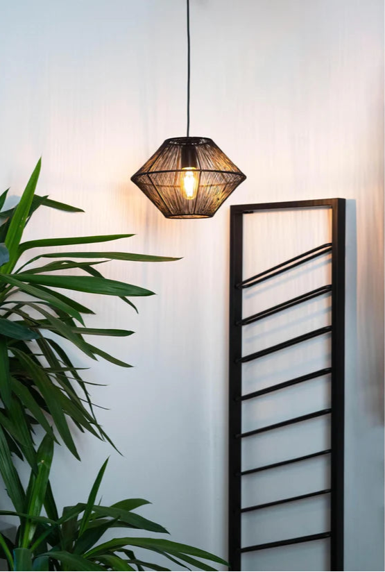 hanglamp zwart, hanglamp rotan, hanglamp keuken, hanglamp eetkamer, rotan lamp, hanglamp eettafel, hanglamp eettafel zwart, hanglamp industrieel