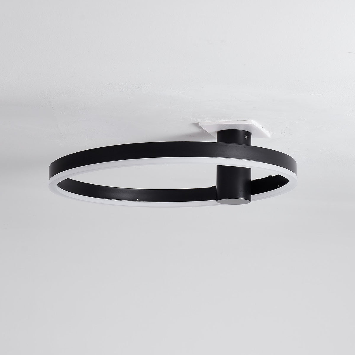 Zwarte plafondlamp Ø40 cm Lysrum met buis van 12 cm — productfoto