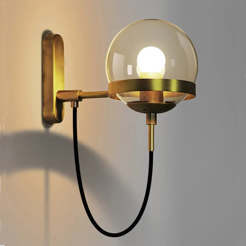 Industriële wandlamp met goud accent | Lustra