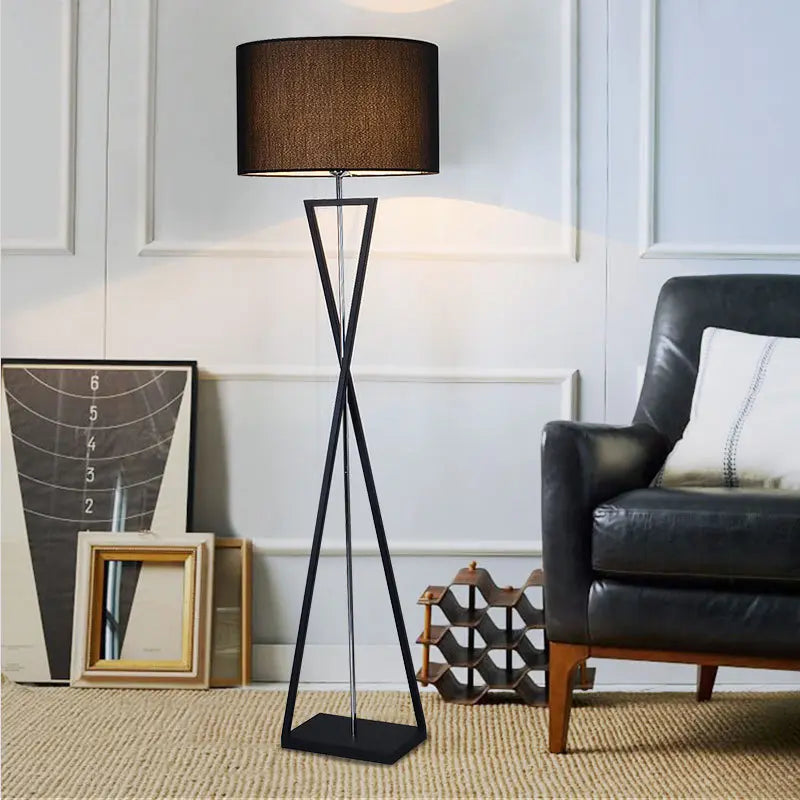 vloerlamp goud, vloerlamp modern, vloerlamp design, vloerlamp zwart metaal, vloerlamp wit, vloerlamp zwart, vloerlamp dimbaar, vloerlamp led, moderne vloerlamp, vloerlamp Scandinavisch