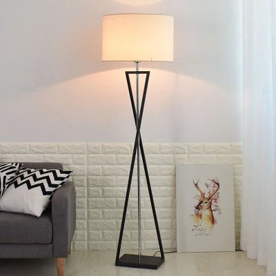 vloerlamp goud, vloerlamp modern, vloerlamp design, vloerlamp zwart metaal, vloerlamp wit, vloerlamp zwart, vloerlamp dimbaar, vloerlamp led, moderne vloerlamp, vloerlamp Scandinavisch